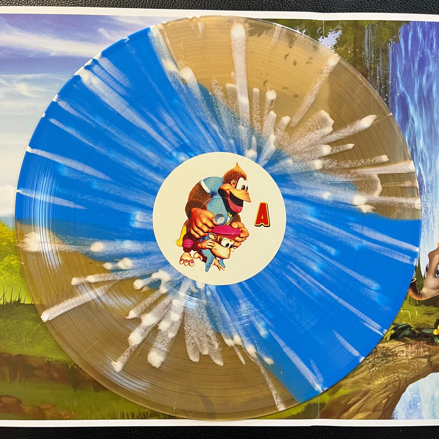 Donkey Kong Country 3 Dixie Kongs (Splash Splatter Blue Fan Club Bootleg)