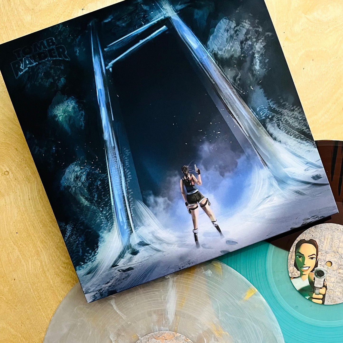 Tom Raider Gameplay 1996 Soundtrack Fanclub (Colored Split Splatter & Compass)